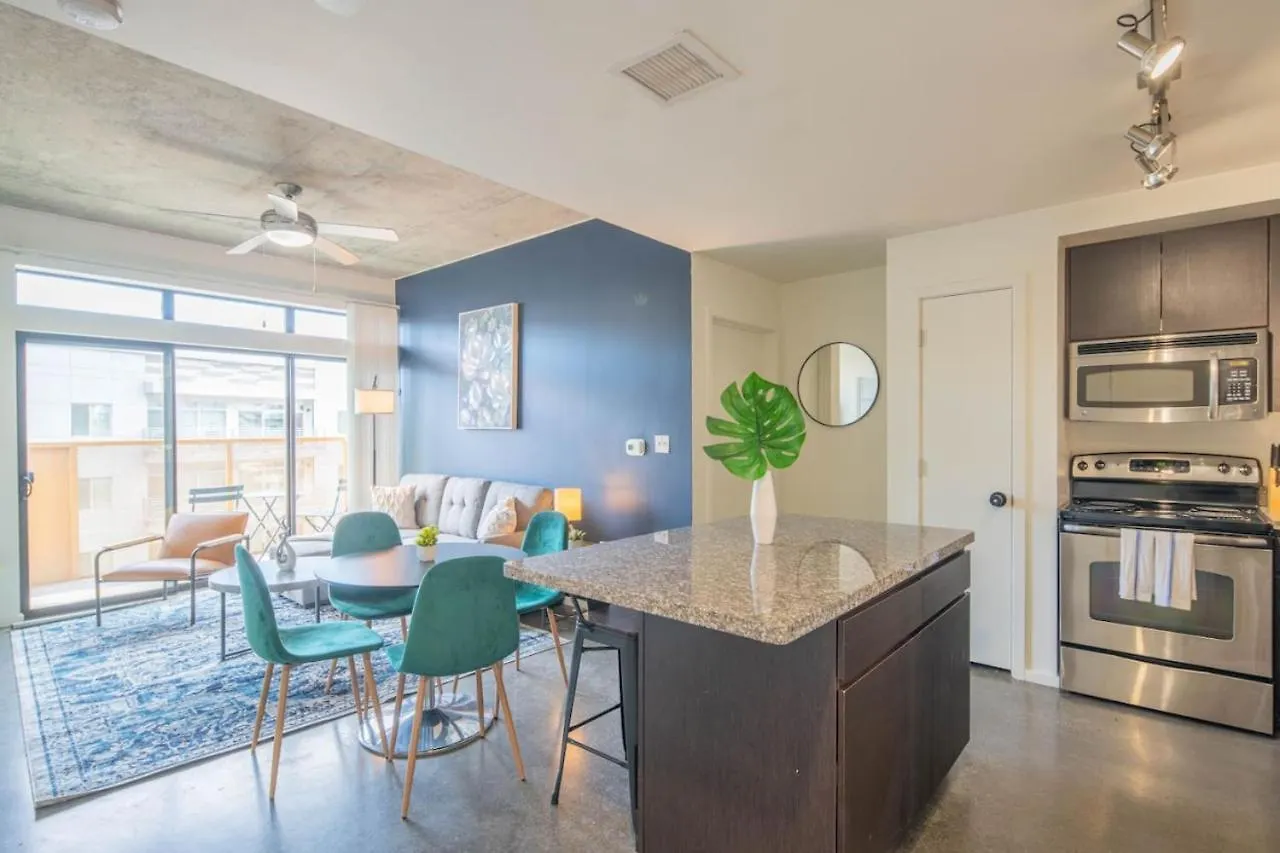 Posh 2Bd - Central Dt - Gym, Pool, Parking -Sleep 8 Phoenix Apartment