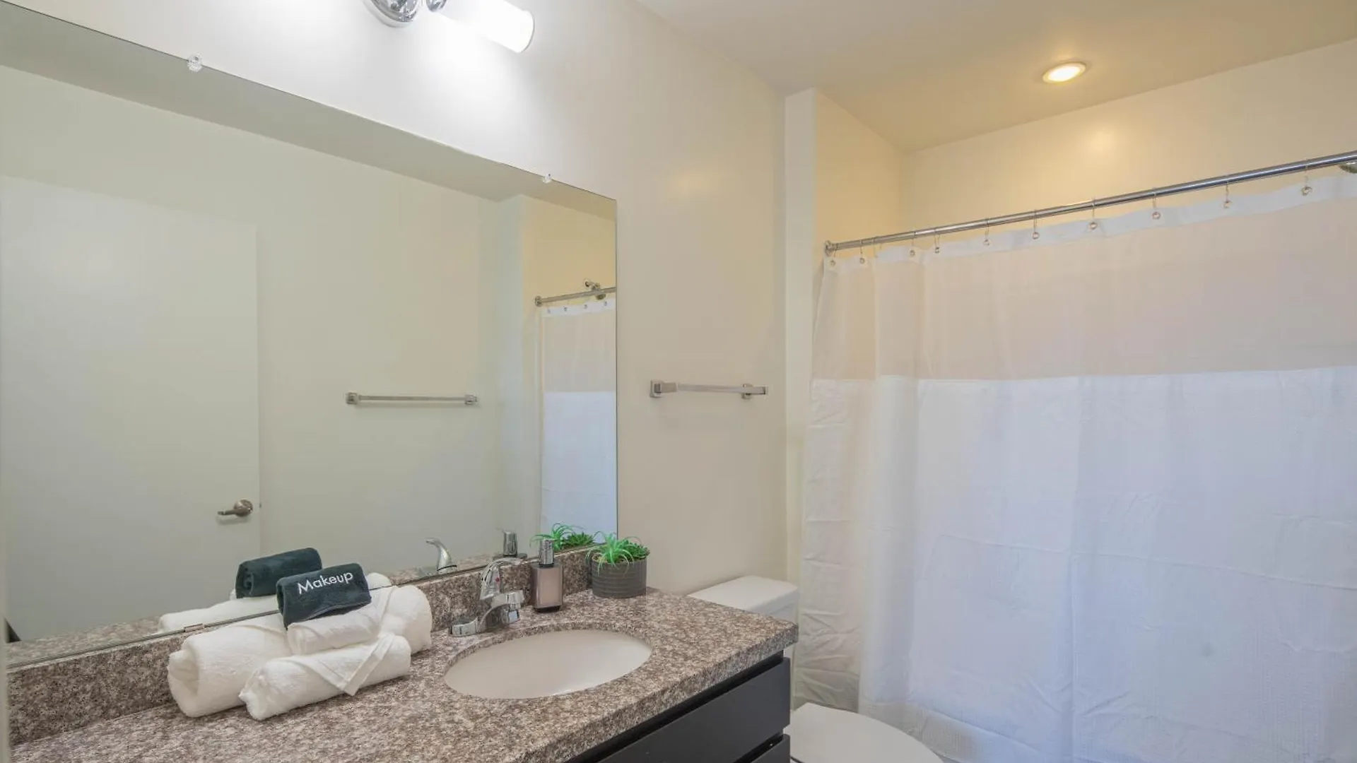 Posh 2Bd - Central Dt - Gym, Pool, Parking -Sleep 8 Phoenix 0*,